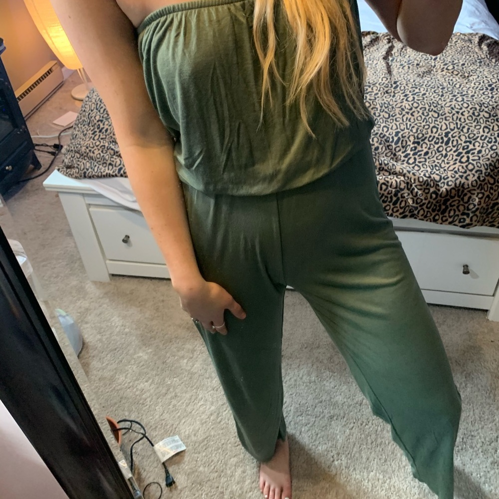 EXIST JUMPSUIT - Picture 2 of 8